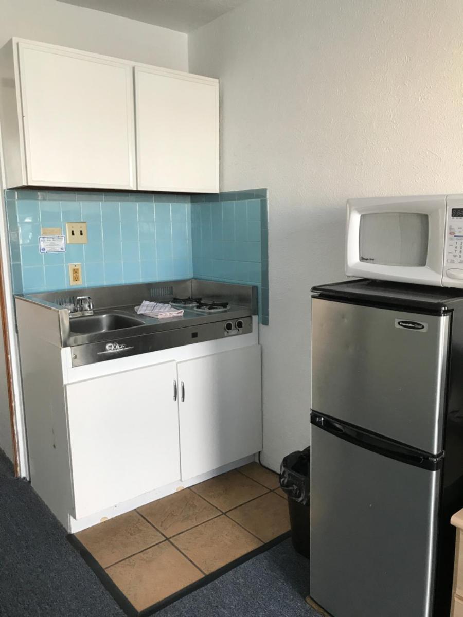 Aruba Motel - image 3