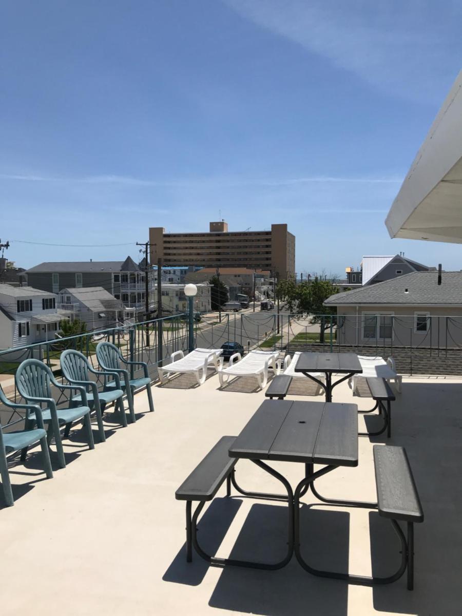Aruba Motel - image 4