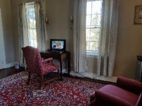 Centennial House Bed and Breakfast - image 2