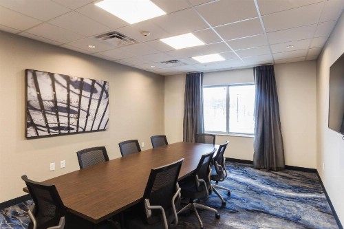 Fairfield Inn & Suites by Marriott Northfield - image 2