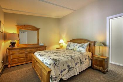 Cedarshore Cottage 5BR Beachfront Northport Home