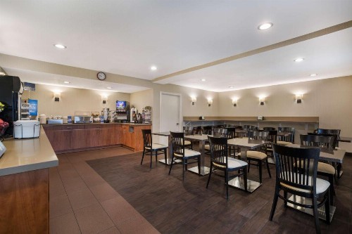 Best Western Norwalk Inn - image 23