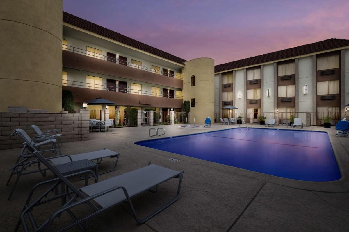 Best Western Norwalk Inn - image 5