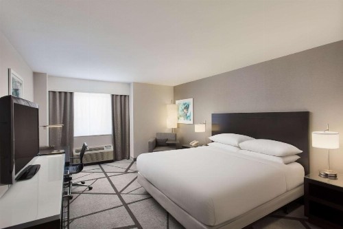 DoubleTree by Hilton Los Angeles Norwalk - image 10