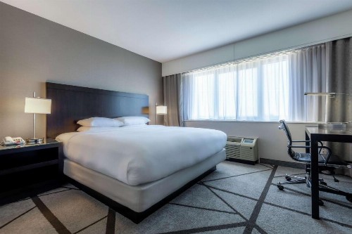 DoubleTree by Hilton Los Angeles Norwalk - image 13