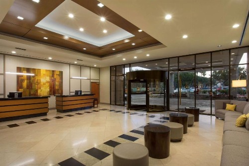 DoubleTree by Hilton Los Angeles Norwalk - image 2