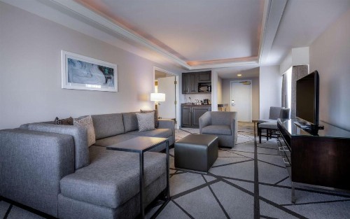 DoubleTree by Hilton Los Angeles Norwalk - image 23