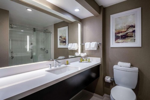 DoubleTree by Hilton Los Angeles Norwalk - image 25