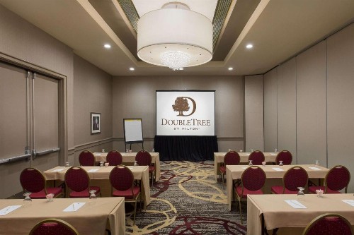 DoubleTree by Hilton Los Angeles Norwalk - image 30