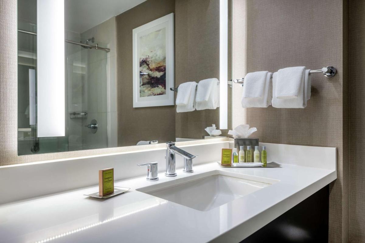 DoubleTree by Hilton Los Angeles Norwalk - image 4