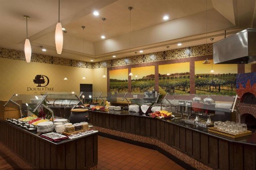 DoubleTree by Hilton Los Angeles Norwalk - image 48