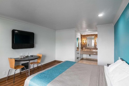 Motel 6-Norwalk CA - image 13