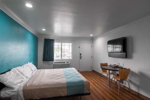 Motel 6-Norwalk CA - image 15
