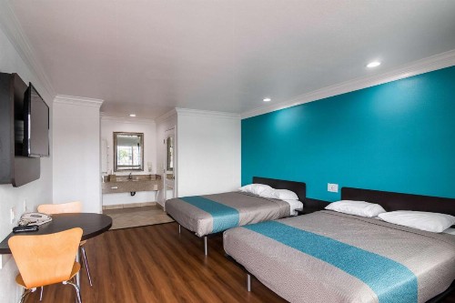 Motel 6-Norwalk CA - image 21