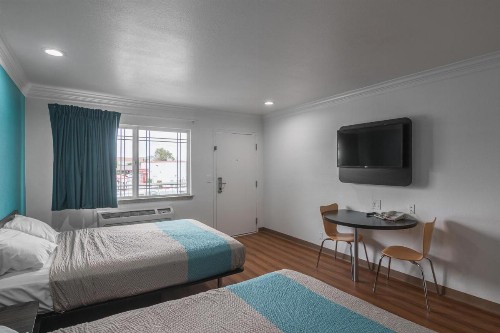 Motel 6-Norwalk CA - image 43