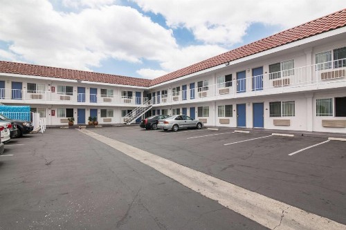 Motel 6-Norwalk CA - image 5