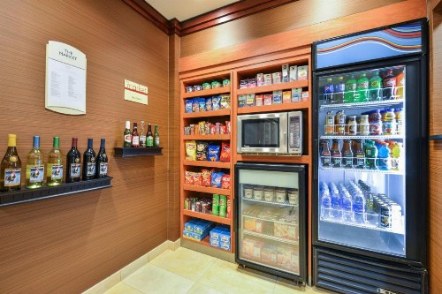 Fairfield Inn & Suites White Marsh - image 2