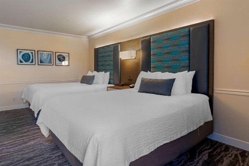 Best Western Plus Novato Oaks Inn - image 11