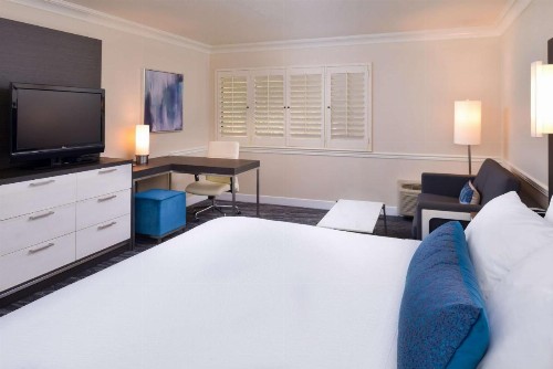 Best Western Plus Novato Oaks Inn - image 15