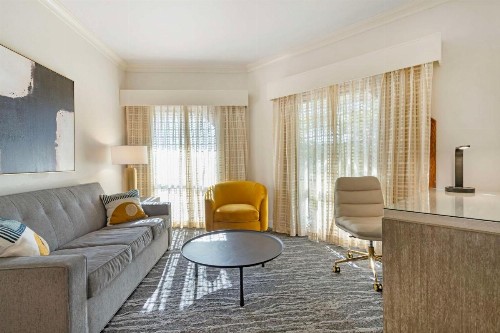 Best Western Plus Novato Oaks Inn - image 20