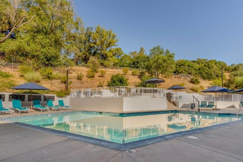 Best Western Plus Novato Oaks Inn - image 7