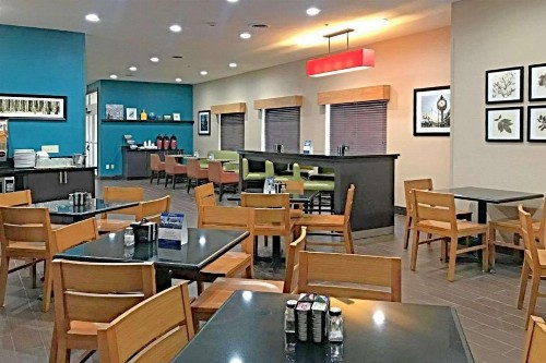 Best Western O'Fallon Hotel - image 13