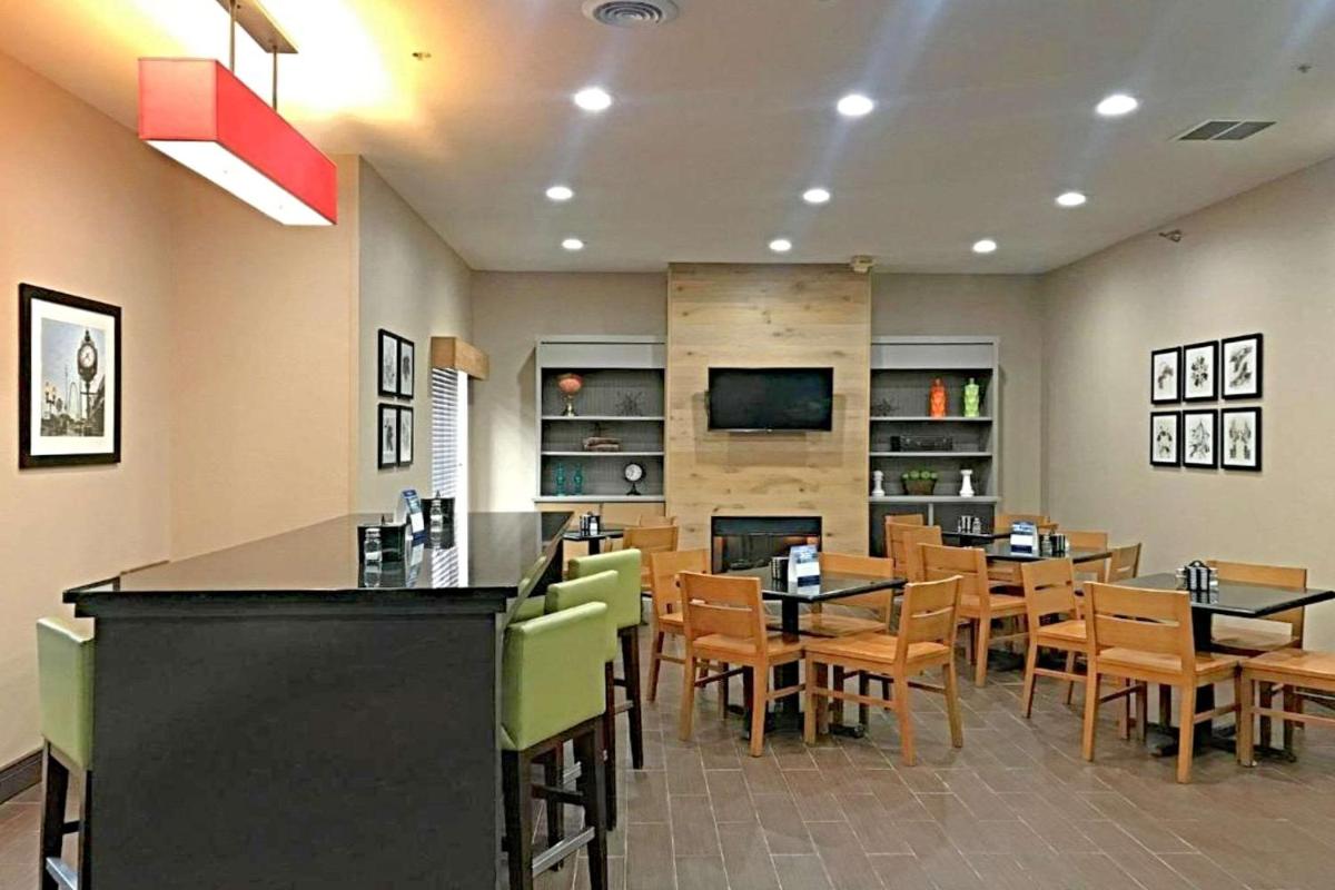 Best Western O'Fallon Hotel - image 2