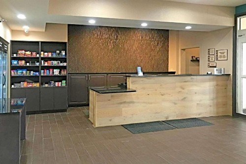 Best Western O'Fallon Hotel - image 15