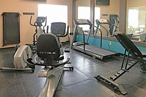 Best Western O'Fallon Hotel - image 3