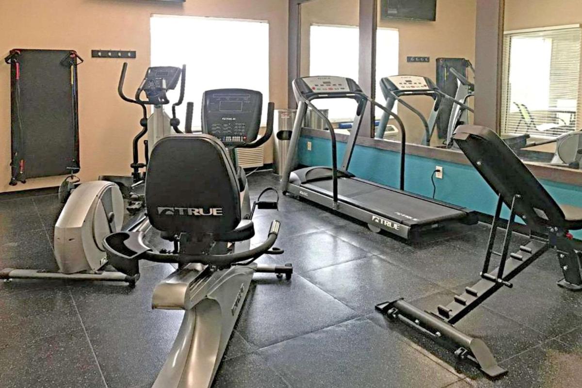 Best Western O'Fallon Hotel - image 3