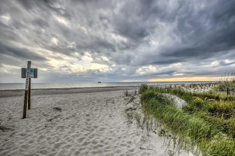 Pet-Friendly Home - A Block to Oak Island Beach! - image 2