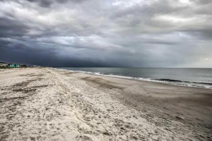 Pet-Friendly Home - A Block to Oak Island Beach! - image 4