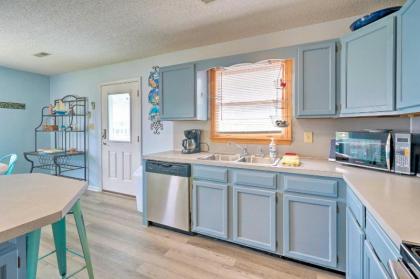 Pet-Friendly Home - A Block to Oak Island Beach! - image 9