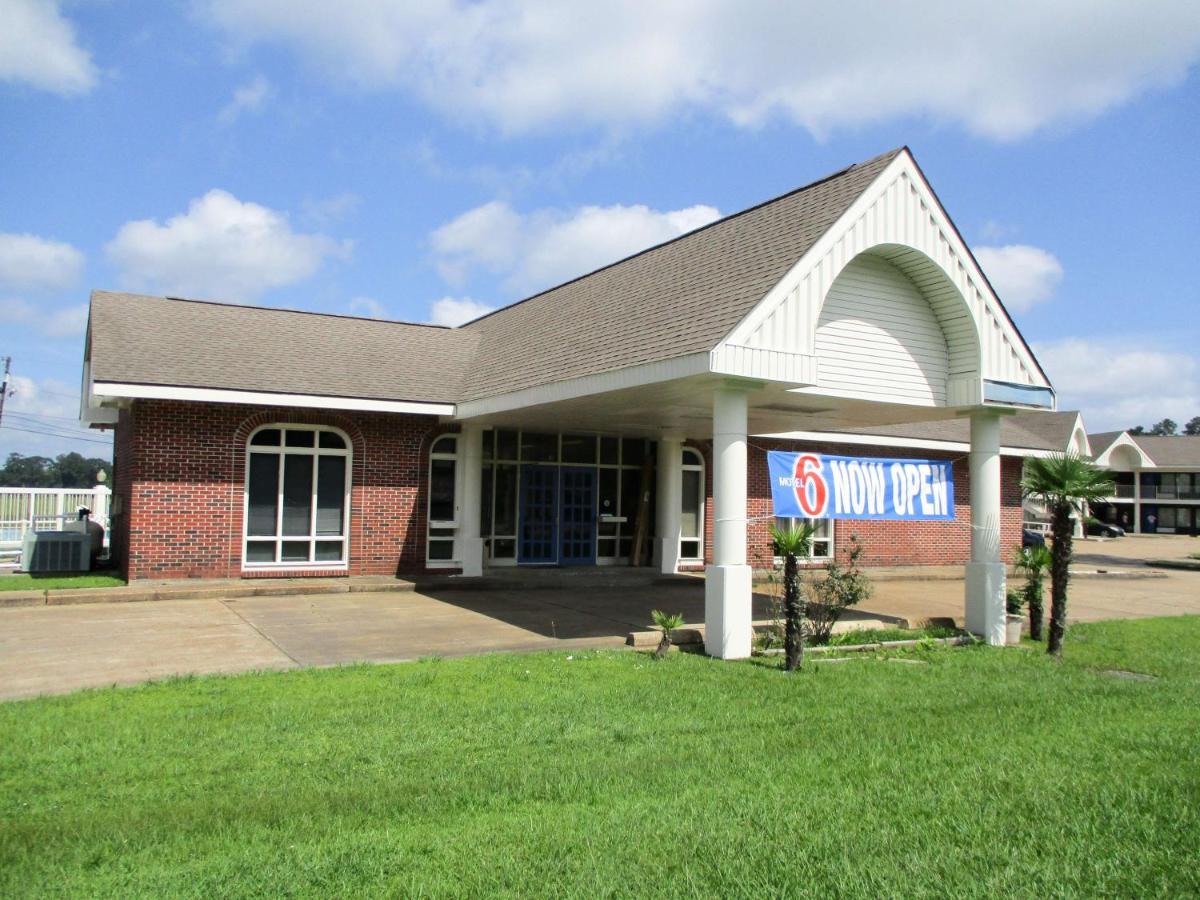 Motel 6 Oakdale - main image