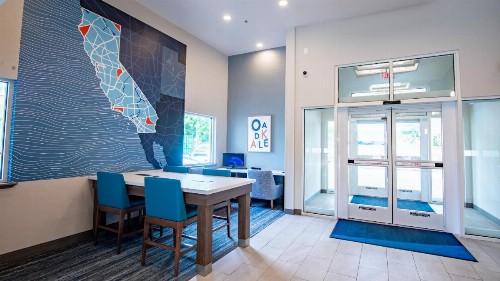 Holiday Inn Express Oakdale an IHG Hotel - image 2
