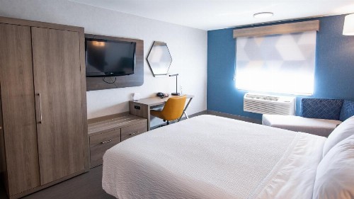Holiday Inn Express Oakdale an IHG Hotel - image 22