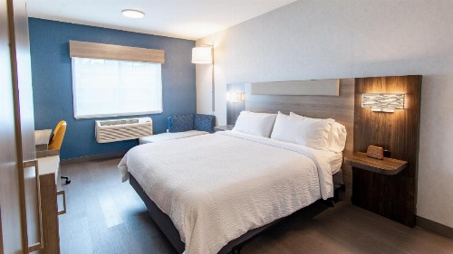Holiday Inn Express Oakdale an IHG Hotel - image 41