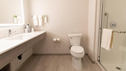 Holiday Inn Express Oakdale an IHG Hotel - image 47