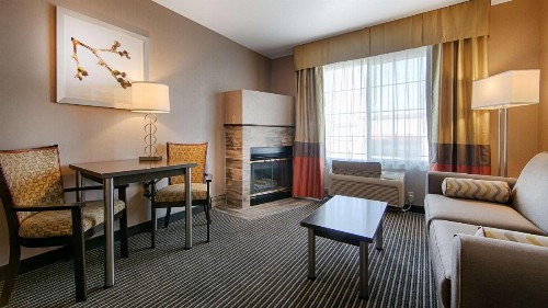Best Western Plus Rama Inn & Suites - image 10