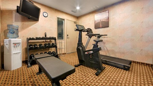 Best Western Plus Rama Inn & Suites - image 18