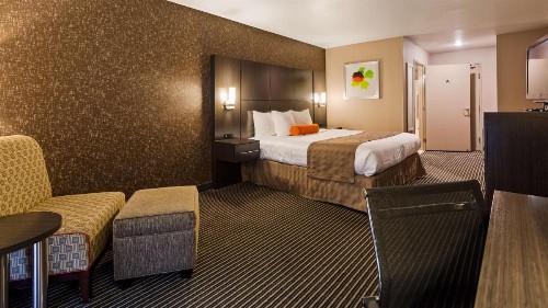 Best Western Plus Rama Inn & Suites - image 19