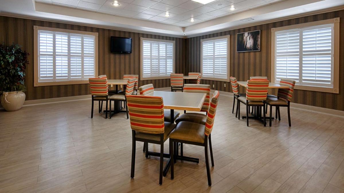 Best Western Plus Rama Inn & Suites - image 2