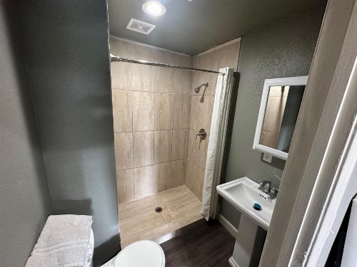 Mountain Trail Lodge and Vacation Rentals - image 13