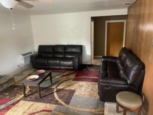 Mountain Trail Lodge and Vacation Rentals - image 22