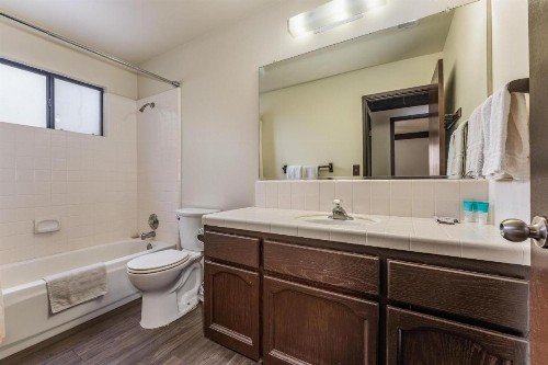 Mountain Trail Lodge and Vacation Rentals - image 42