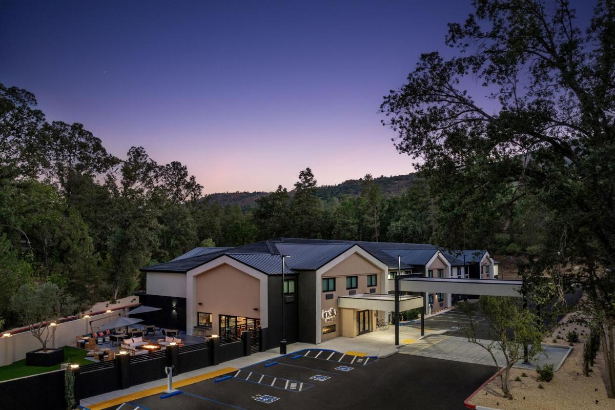 Vista Yosemite Inn Oakhurst - main image