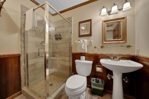 Narrow Gauge Inn - image 7