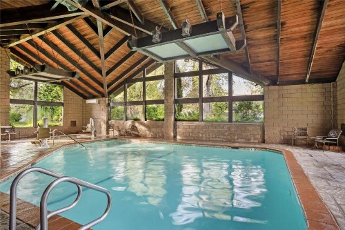 Best Western Plus Yosemite Gateway Inn - image 10