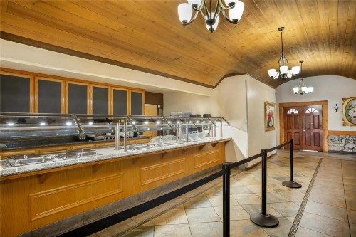 Best Western Plus Yosemite Gateway Inn - image 16