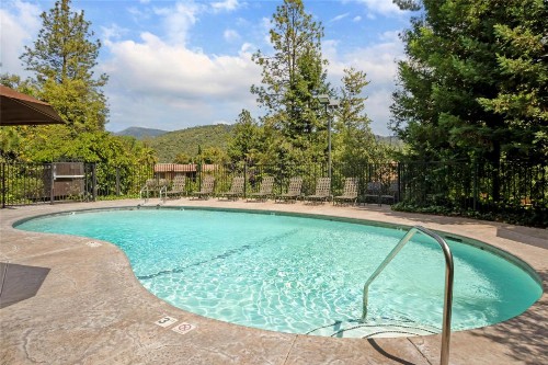 Best Western Plus Yosemite Gateway Inn - image 32